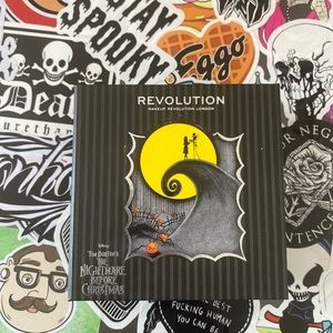 Makeup revolution The Nightmare Before Christmas Highlighter
